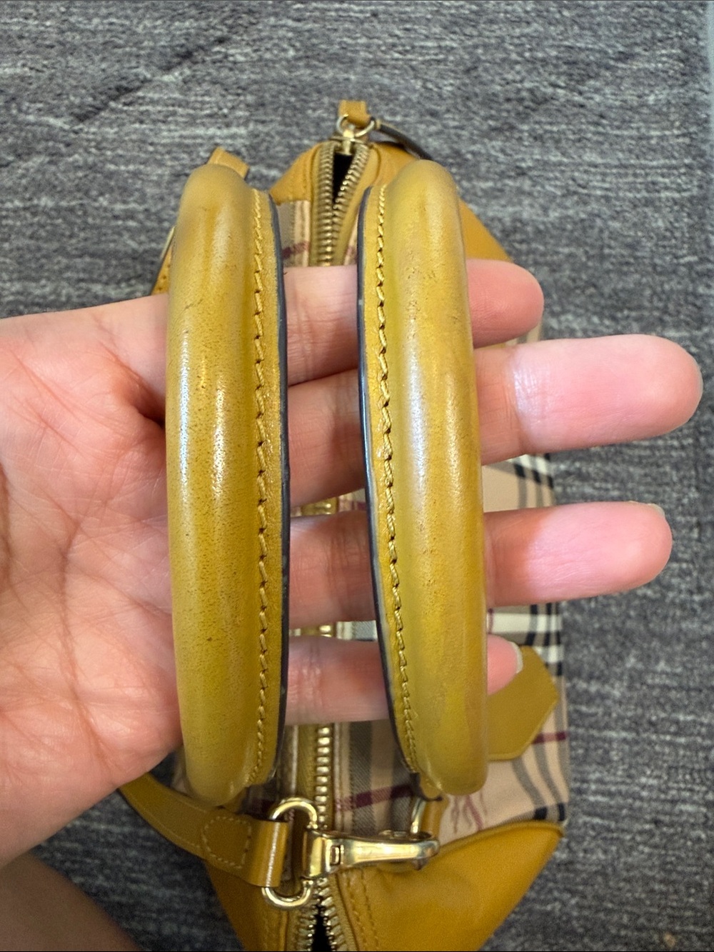 Burberry Mustard Yellow Check Satchel Bag Authentic in very good condition - Picture 3 of 15